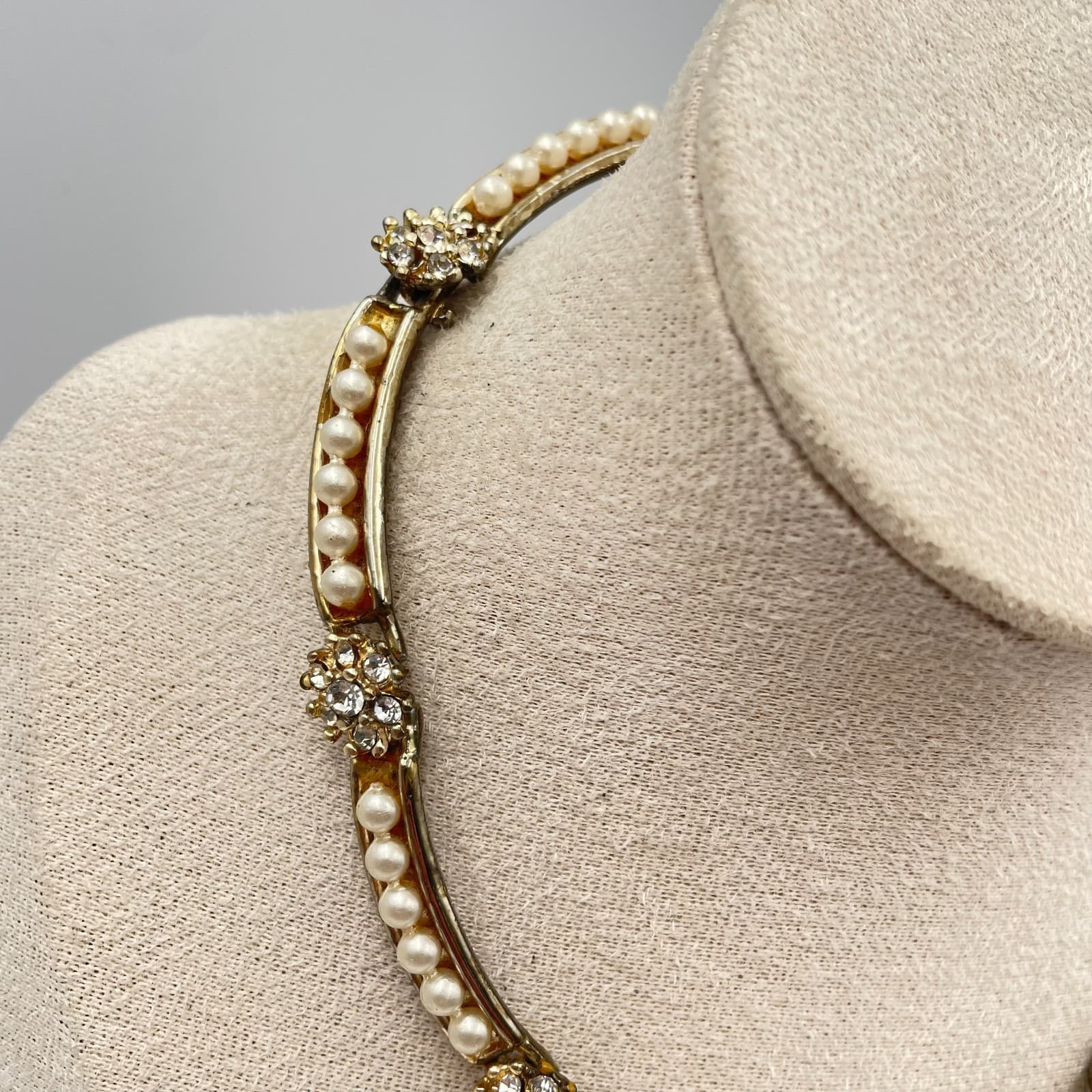 Vintage 90s Gold Tone Faux Pearl Glass Choker Necklace Women's Fashion Jewelry - Thumbnail 3