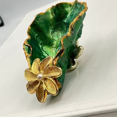 Vintage Faux Pearl Flower Oyster Shell Trinket Dish Green & Gold Jewelry Holder - Thumbnail 6
