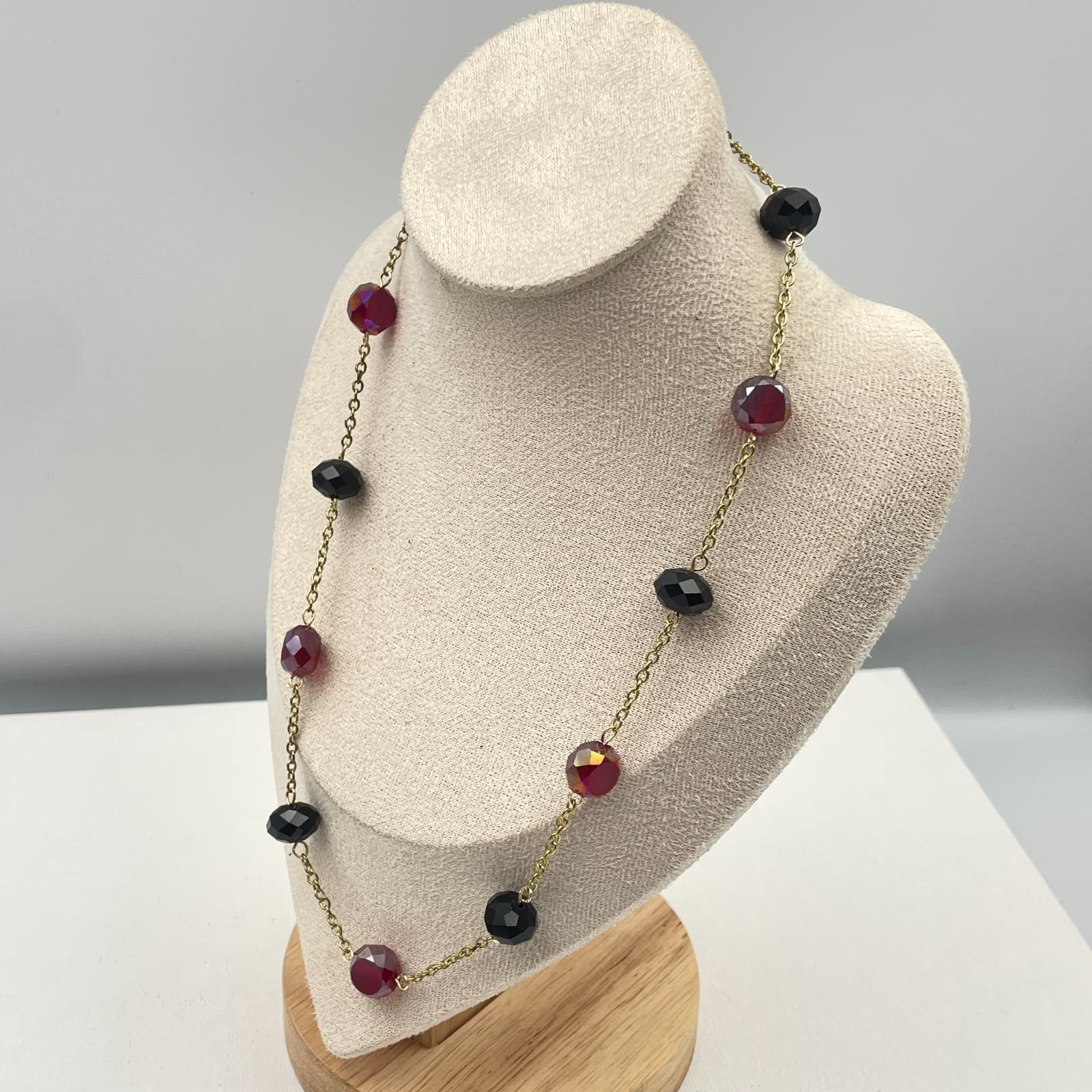 Vintage Y2K Gold Tone Red Black Faceted Bead Necklace Chain Statement Jewelry - Thumbnail 5