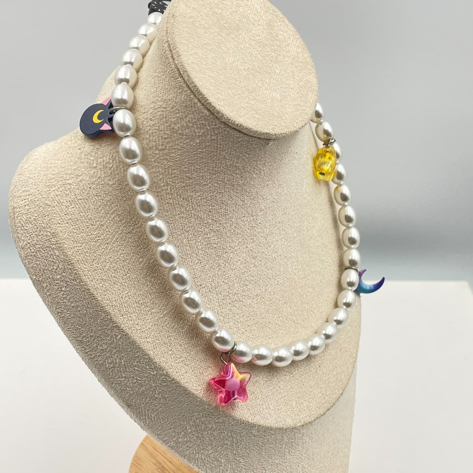 Sailor Moon x CASETiFY Pearl Phone Charm Strap Lanyard Star Moon Limited Edition - Thumbnail 6