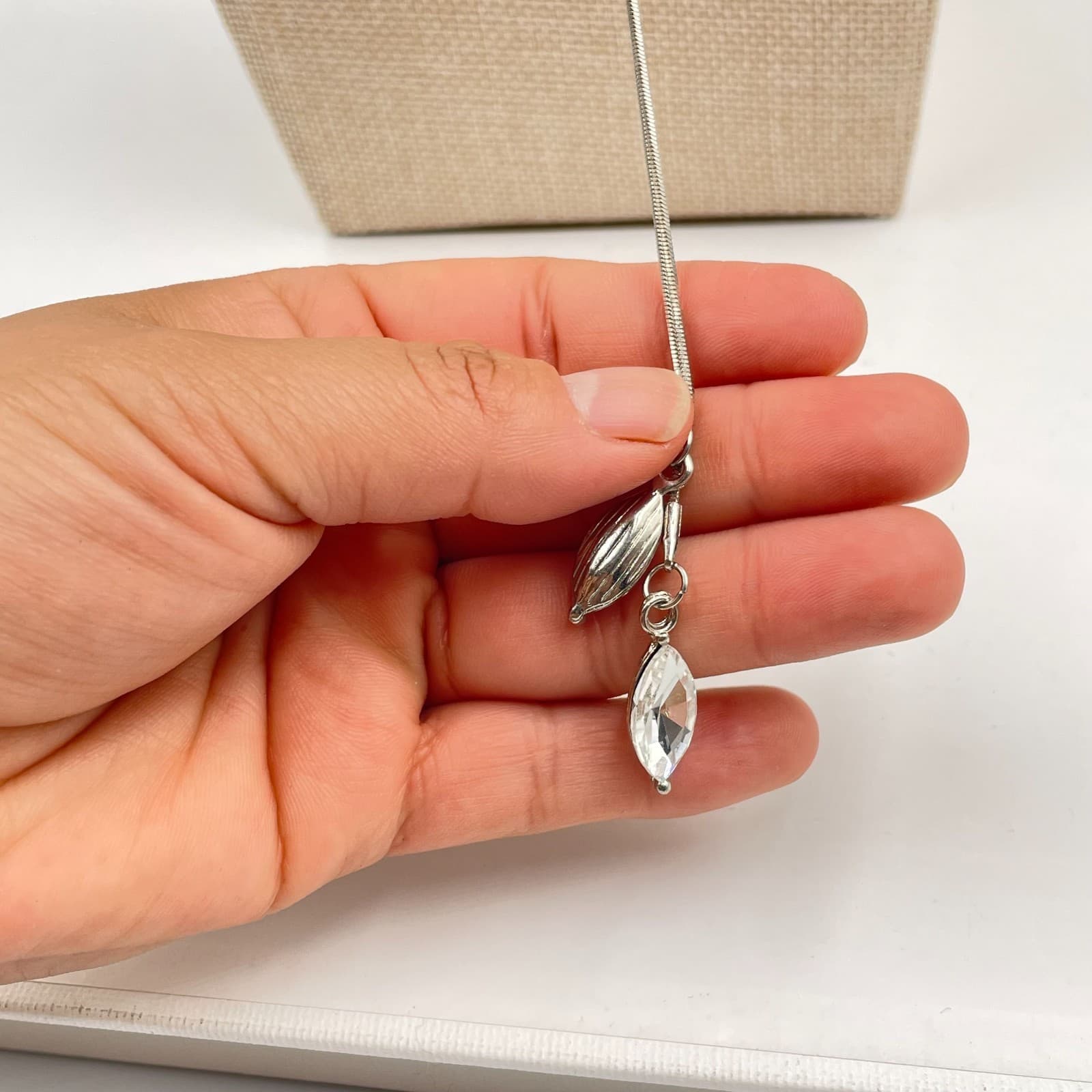 Vintage Silver Tone Crystal Sunflower Lariat Necklace Adjustable Snake Chain 17" - Thumbnail 8