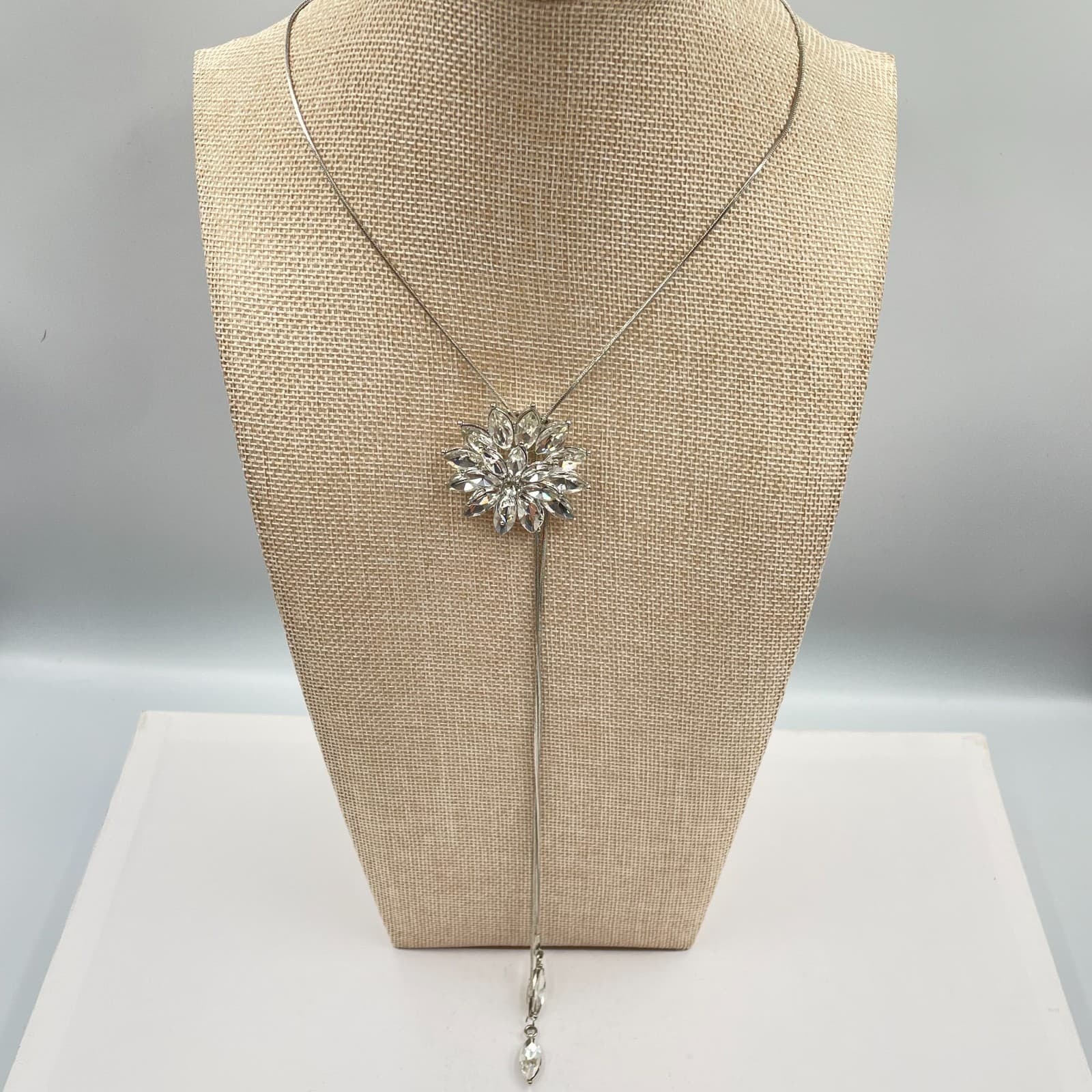 Vintage Silver Tone Crystal Sunflower Lariat Necklace Adjustable Snake Chain 17"