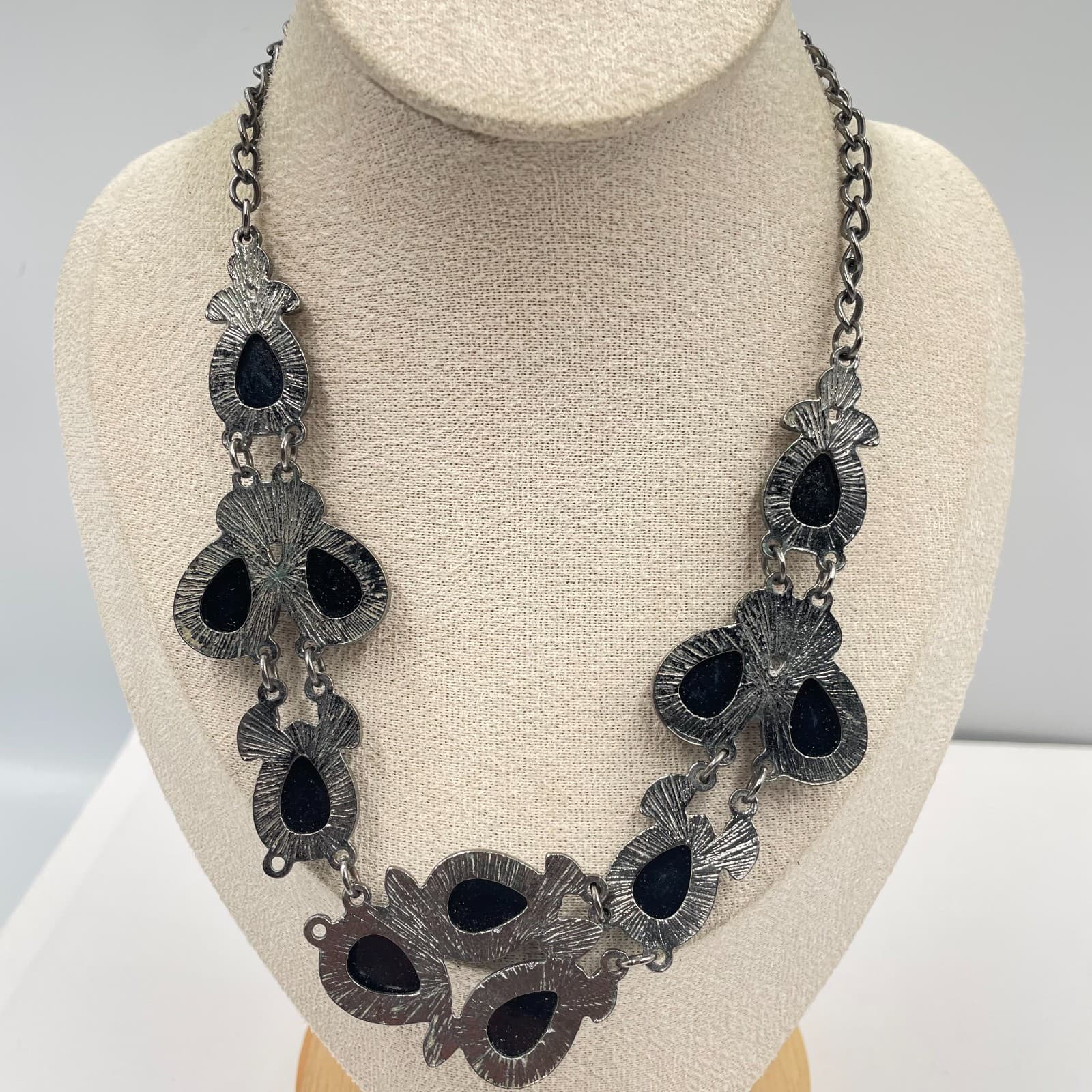 Vintage Statement Necklace Gunmetal Tone Black Faceted Teardrop Bib Cluster - Thumbnail 6