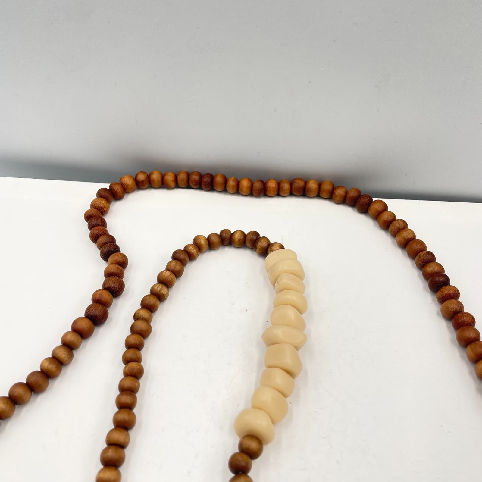 VTG Wood Bead Necklace Boho Cream Chunky Resin Statement Tassel Waxed Cord 32" - Thumbnail 2