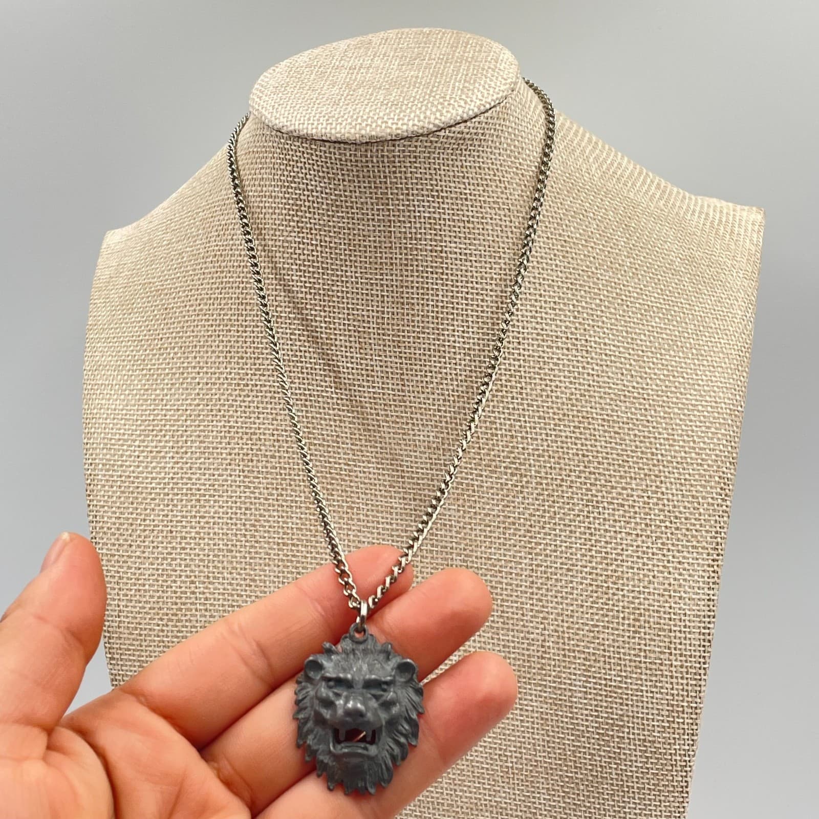 Vintage Lion Head Pendant Necklace Silver Tone Curb Chain Mens Goth Punk Jewelry - Thumbnail 6