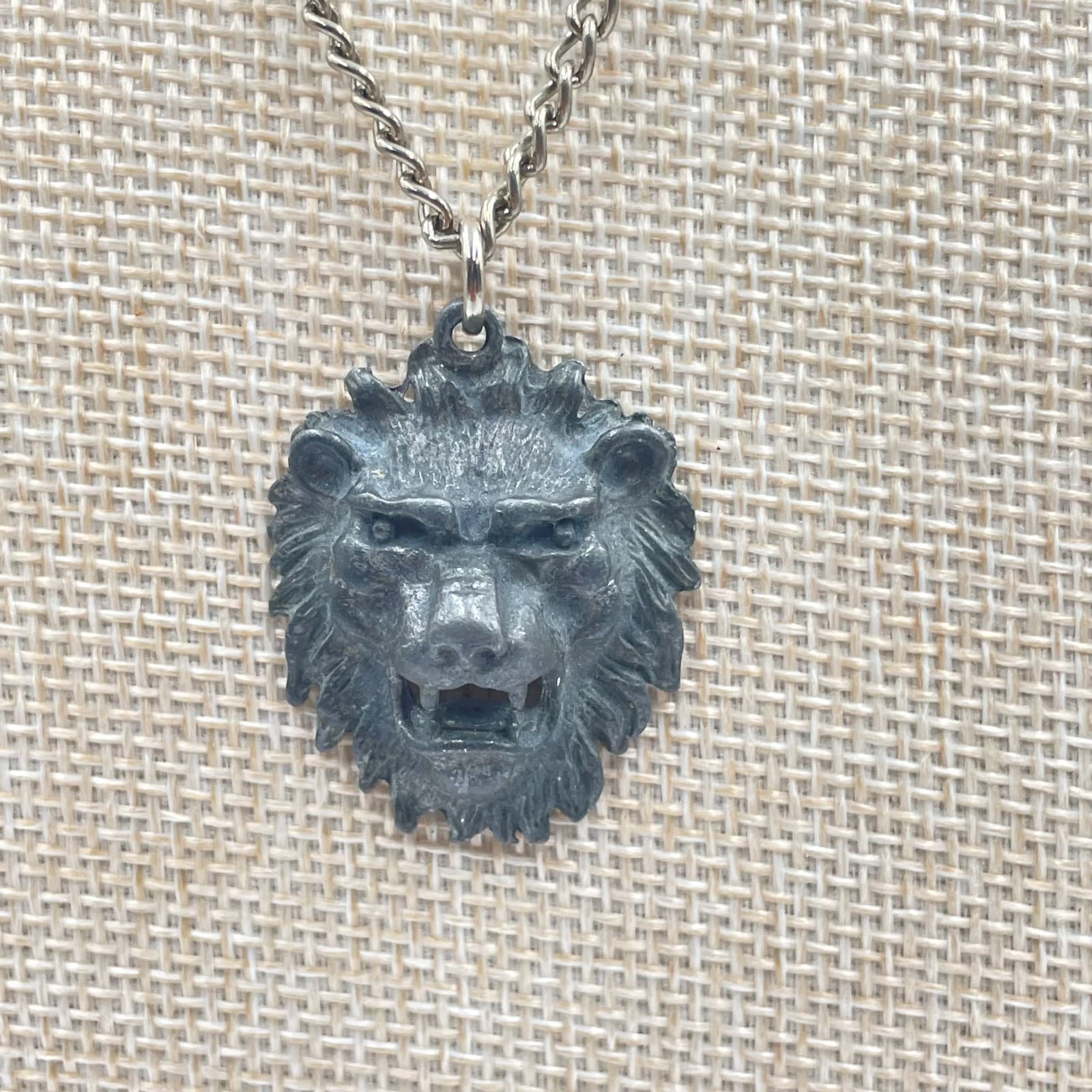 Vintage Lion Head Pendant Necklace Silver Tone Curb Chain Mens Goth Punk Jewelry - Thumbnail 3