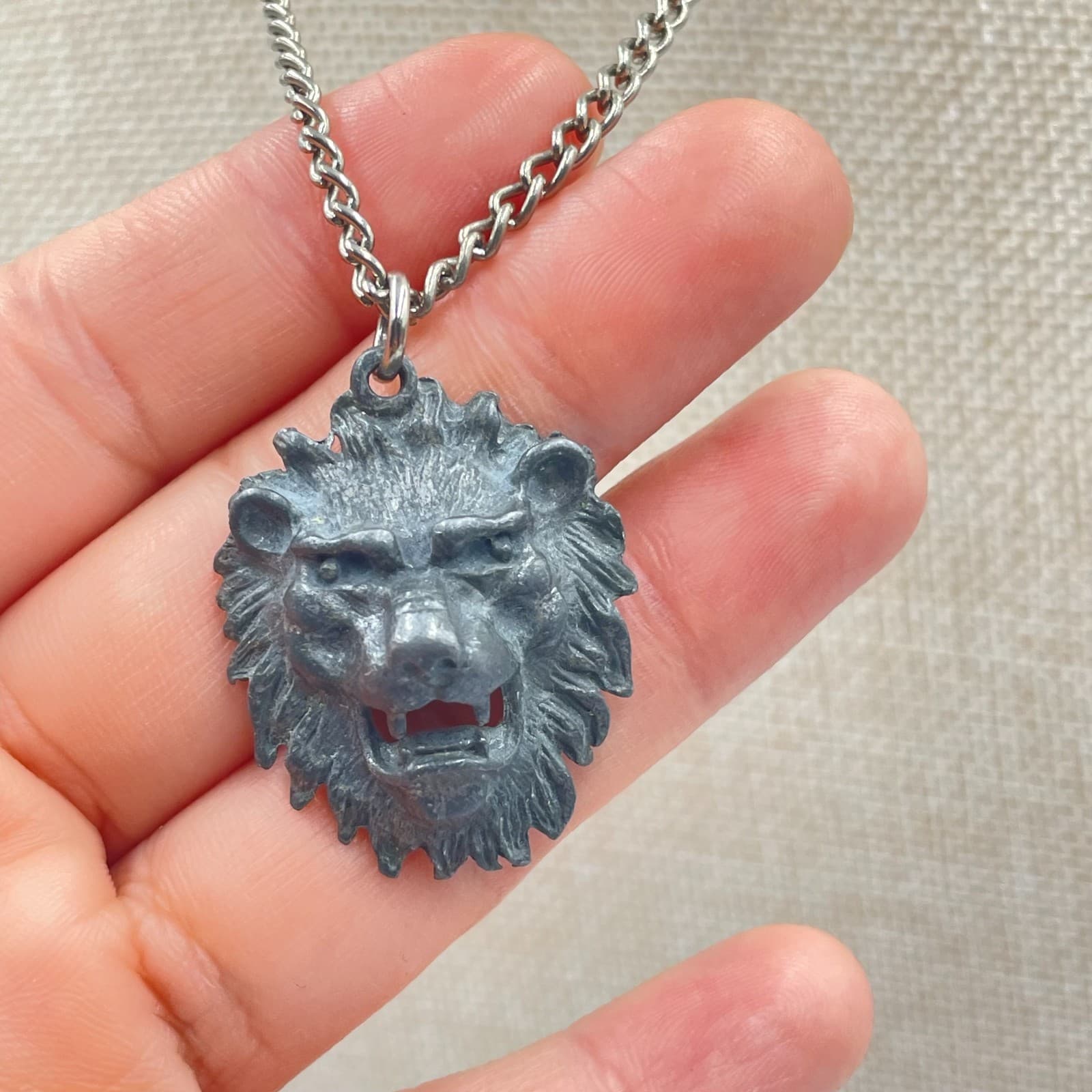 Vintage Lion Head Pendant Necklace Silver Tone Curb Chain Mens Goth Punk Jewelry - Thumbnail 5