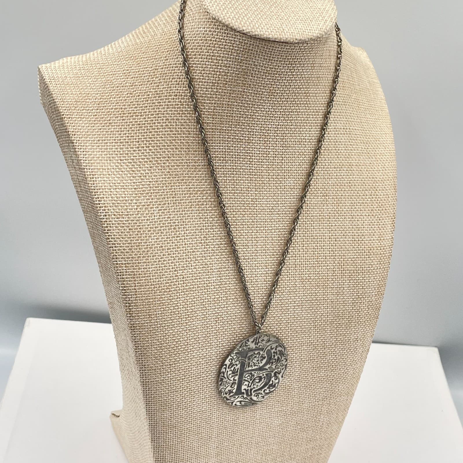 Vintage Silver Tone Initial B Pendant Necklace Large Round Filigree Scroll Boho - Thumbnail 6