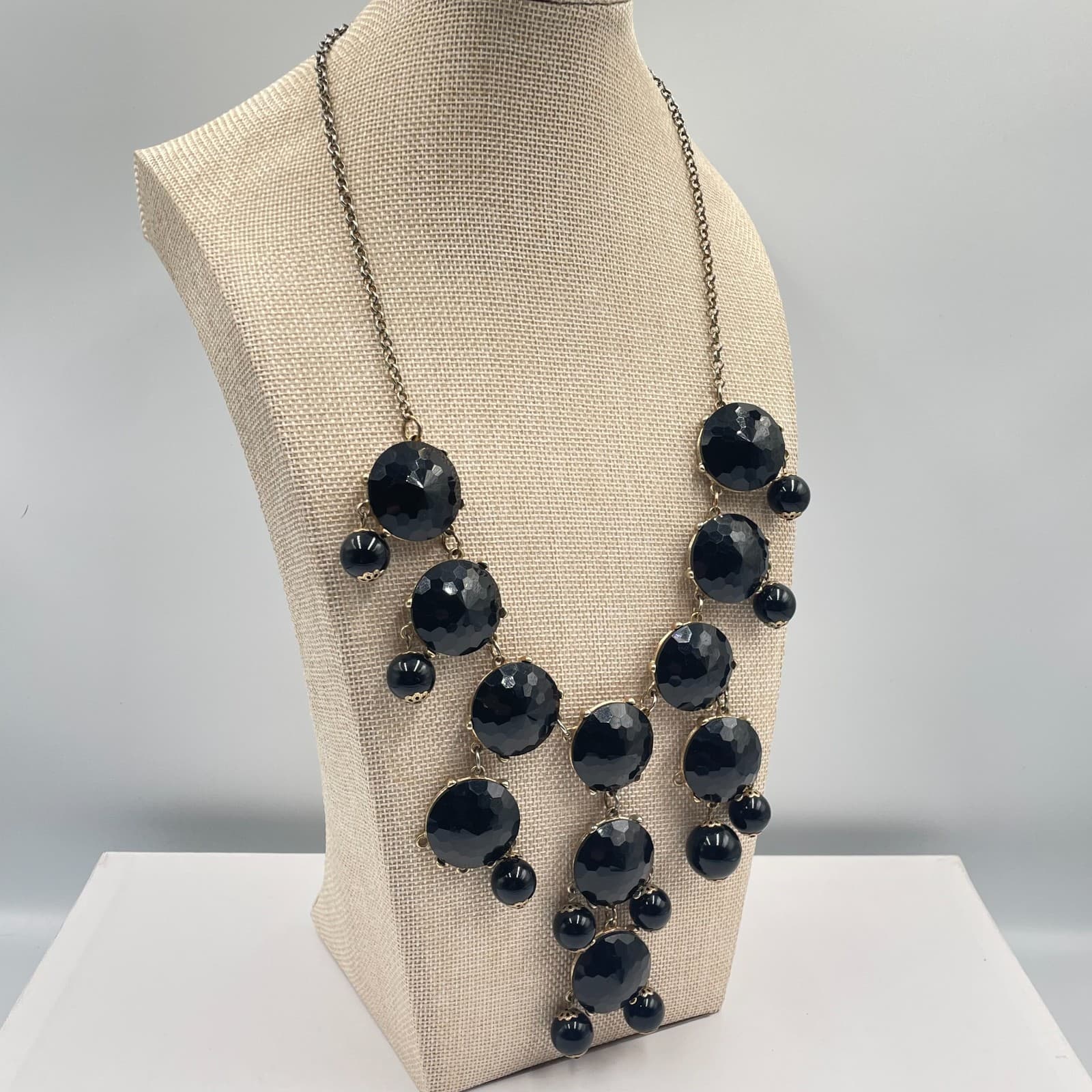 Vintage Black Faceted Statement Necklace Gold Tone Bib Chunky Drop Collar Beads - Thumbnail 4