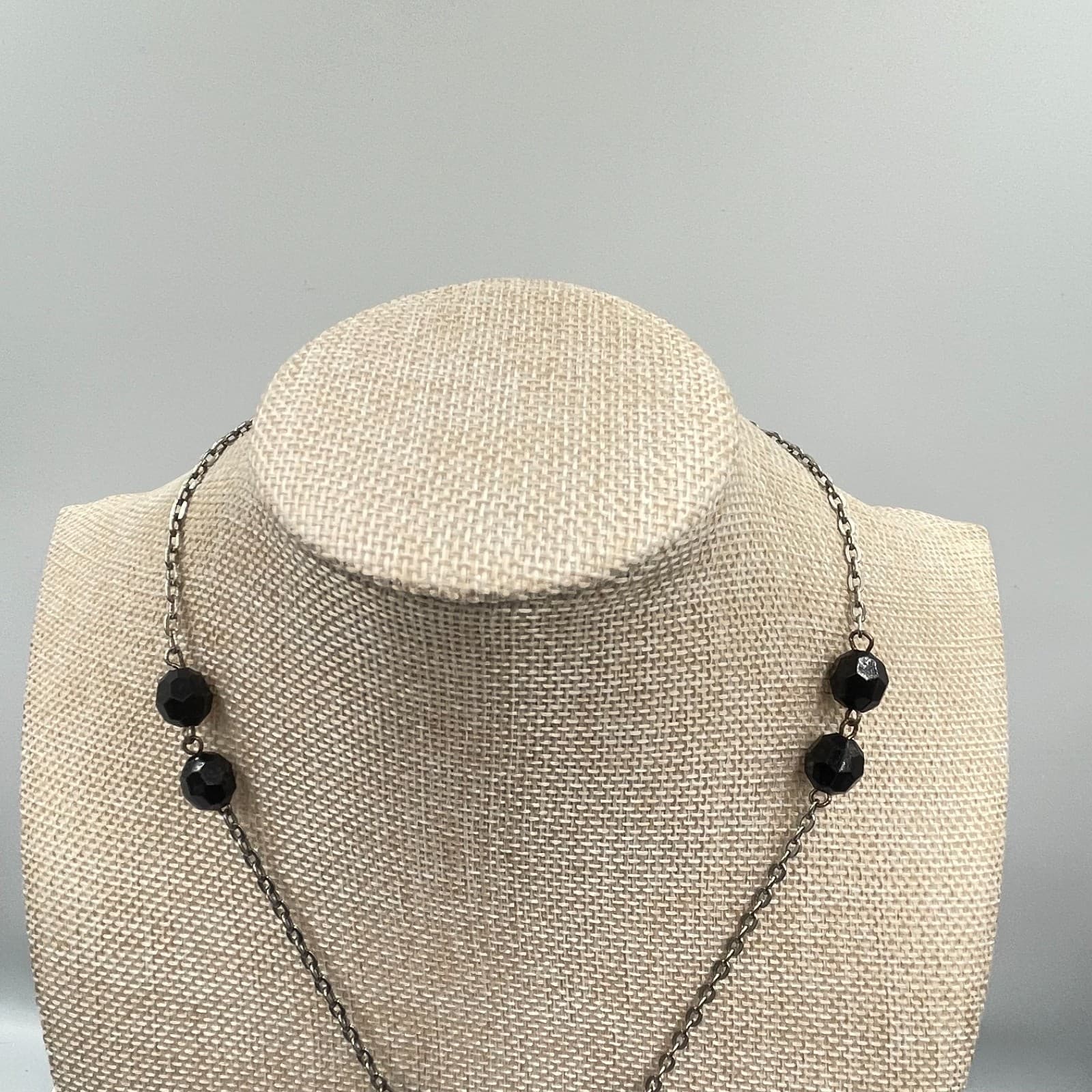 Vintage Deco Style Black Faceted Glass Onyx Pendant Necklace Silver Tone Tassle - Thumbnail 3