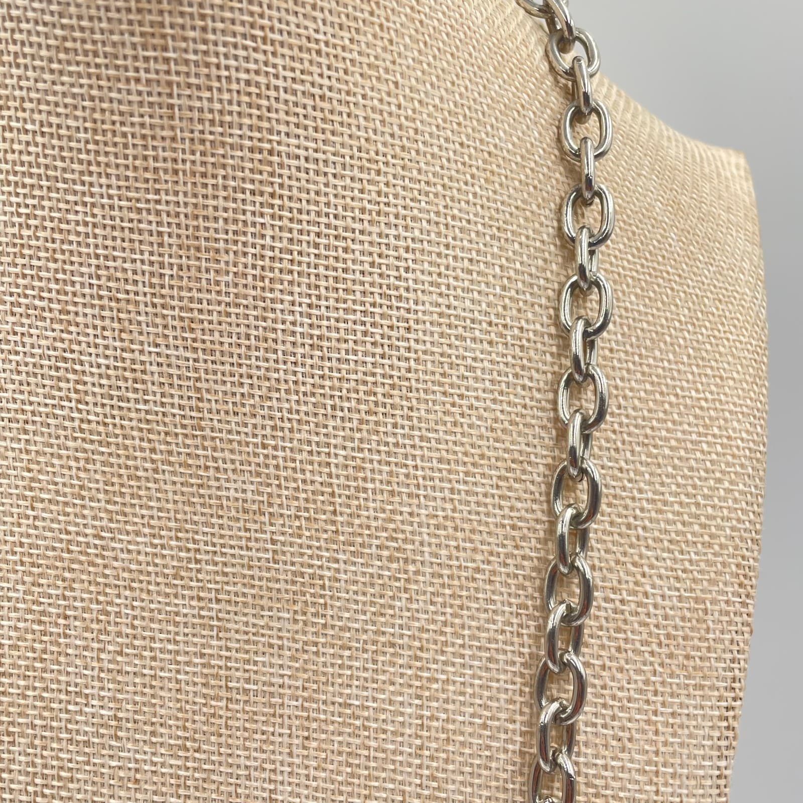 Vintage Silver Tone Station Necklace Blue Grey Cat Eye Stone Textured Links - Thumbnail 2