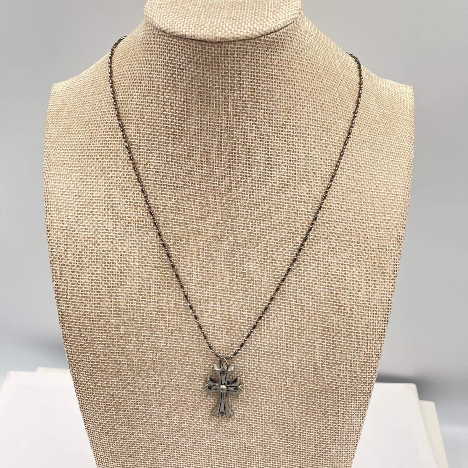 Vintage Gothic Cross Necklace Silver Tone Grunge Punk Y2K Ball Chain Pendant 18”