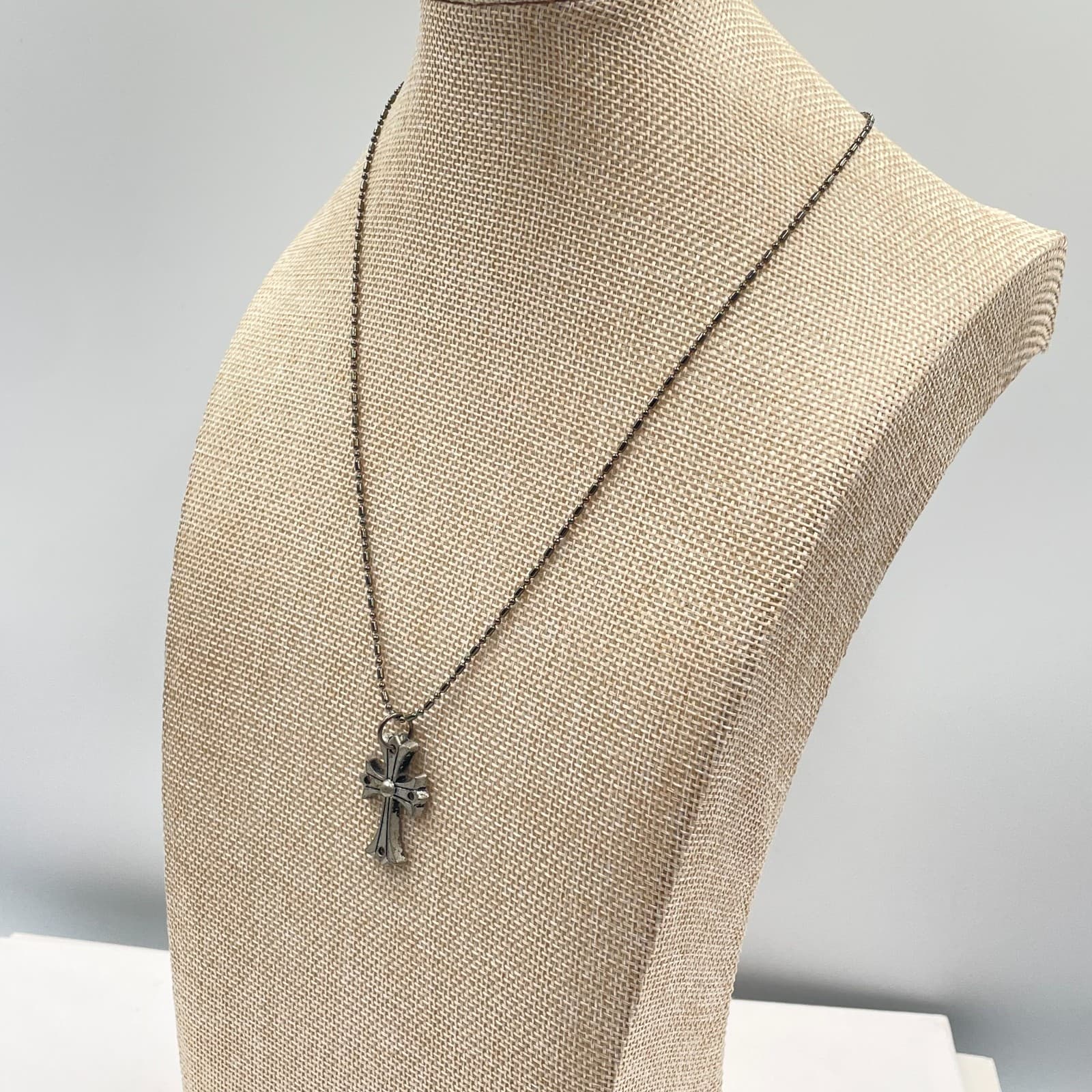 Vintage Gothic Cross Necklace Silver Tone Grunge Punk Y2K Ball Chain Pendant 18” - Thumbnail 5