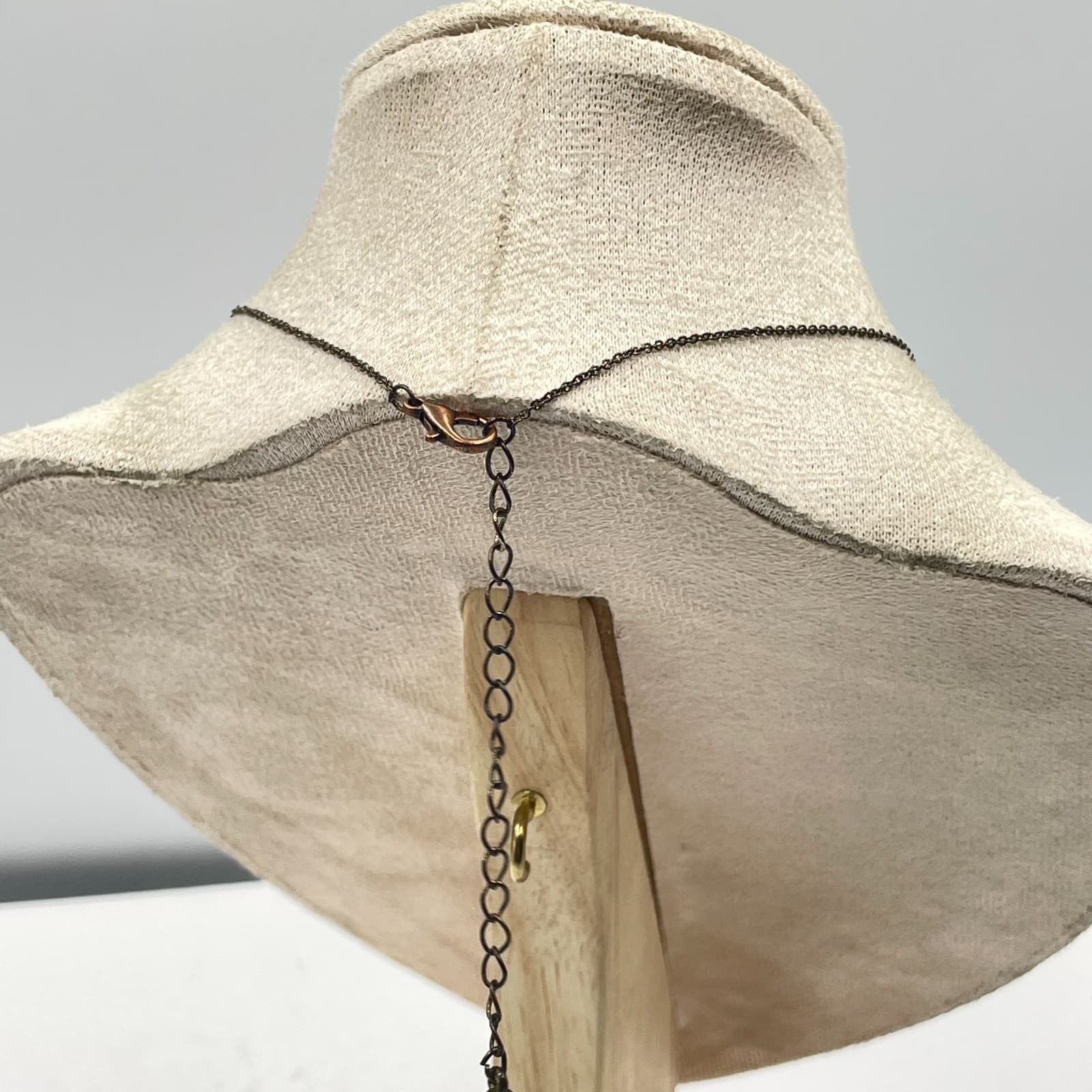 Vintage Elephant Pendant Necklace Gold Tone Minimalist Animal Charm Dainty Chain - Thumbnail 5