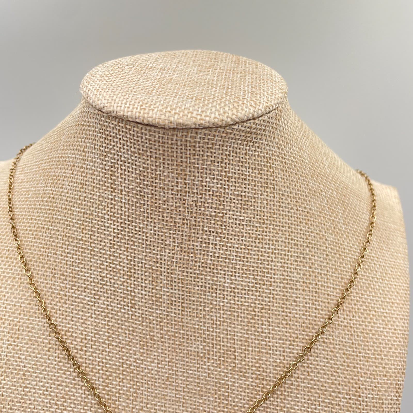 VIntage Boho Hammered Gold Circle Pendant Necklace Gray Beaded Wire Wrapped 18” - Thumbnail 2