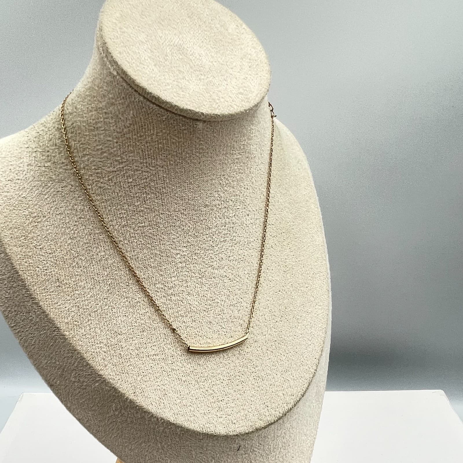 Contemporary Gold-Tone Classic Fashion Oval Chain Bar Pendant Lobster Necklace - Thumbnail 5