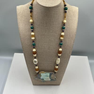 Vintage Artisanal Multicolor Mother-of-Pearl Beggar Bead Fish Pendant Necklace - Thumbnail 5