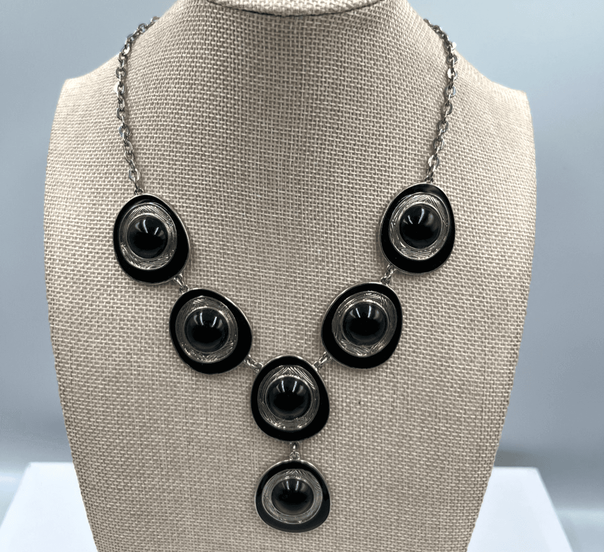 Vintage NY & Co Black Cabochon Statement Necklace Silver Tone Retro Goth Chunky
