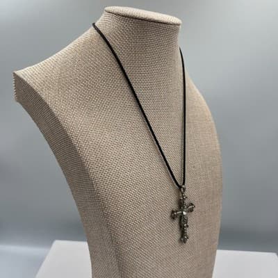Vintage Ornate Silver Cross Pendant Necklace Fleur De Lis Crystal Gothic Victori - Thumbnail 6