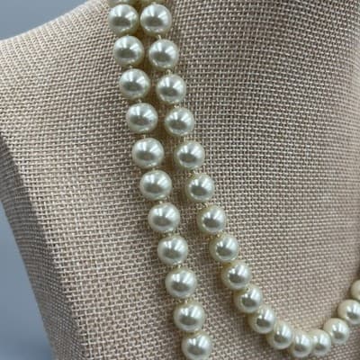 Vintage Double Strand Pearl Necklace Faux Glass White Cream Knotted Art Deco 16" - Thumbnail 4