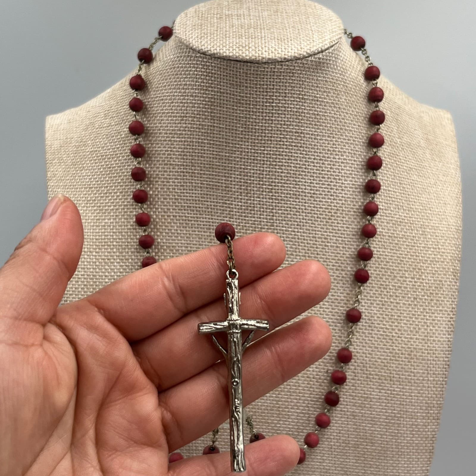 Vintage Catholic Rosary Red Glass Beads Silver Tone Crucifix Italy Prayer Cross - Thumbnail 6