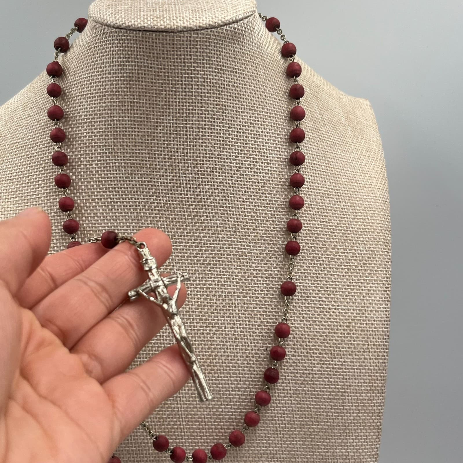 Vintage Catholic Rosary Red Glass Beads Silver Tone Crucifix Italy Prayer Cross - Thumbnail 7