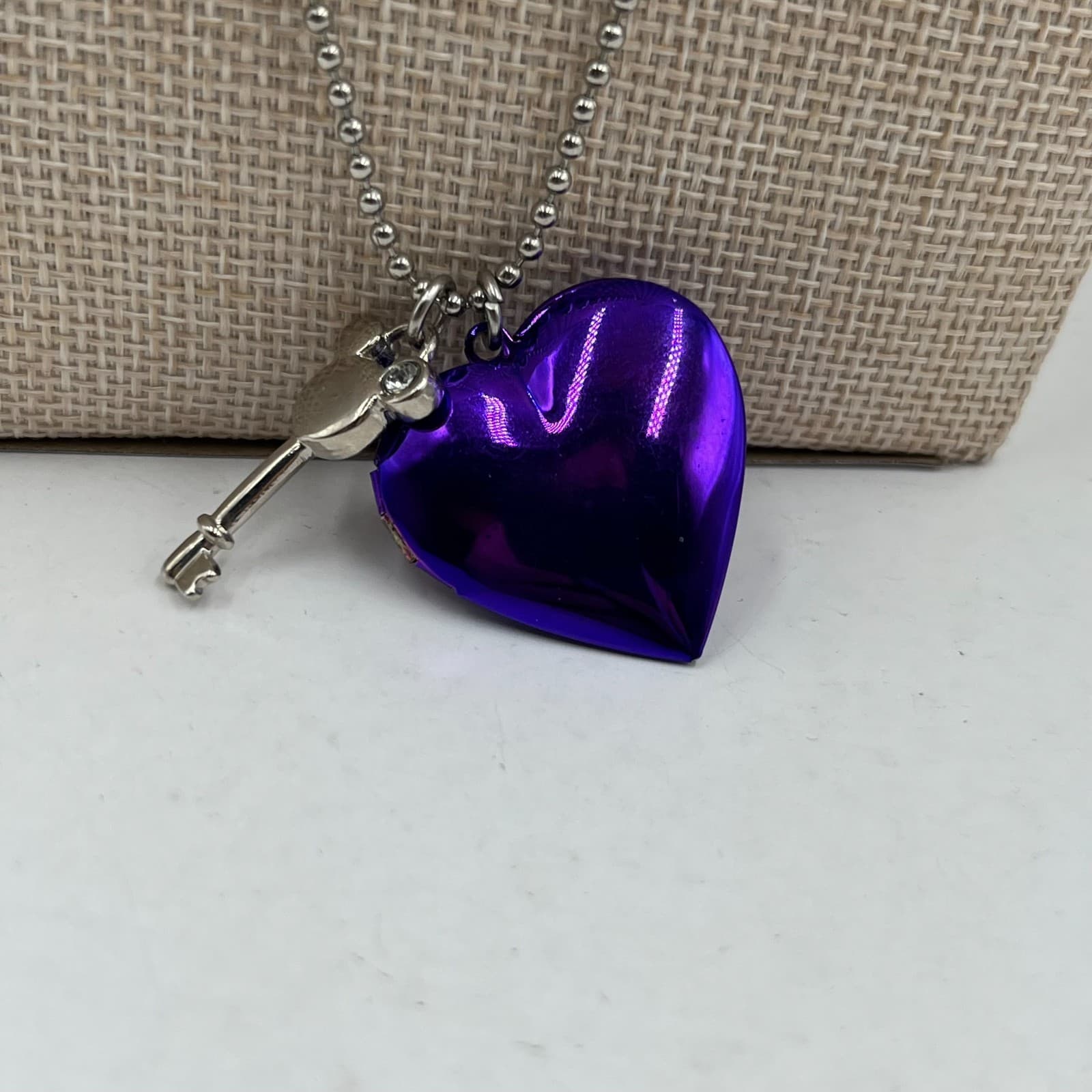 Vintage Disney Mickey Mouse Purple Heart Locket Necklace & Key Charm Gold Tone - Thumbnail 4