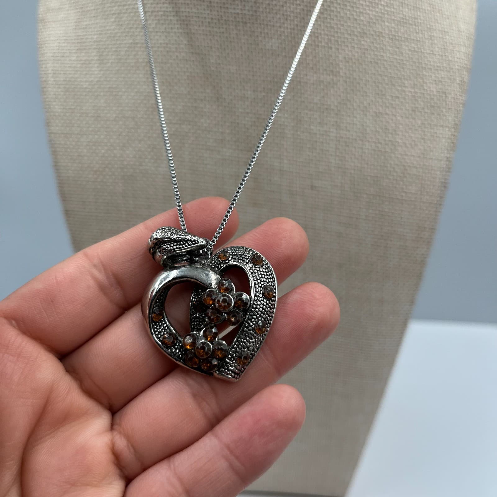 Vintage Silver Tone Amber Rhinestone Heart Pendant Necklace 18" Costume Jewelry - Thumbnail 3