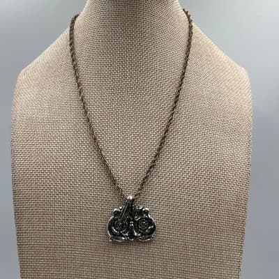 Vintage Silver Tone Ornate Pendant Necklace Floral Scroll Chain Italian Made 18" - Thumbnail 6