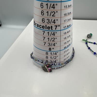 Vintage Set of 3 Beaded Bracelets Butterfly Cupcake Charm Iridescent Blue Purple - Thumbnail 11