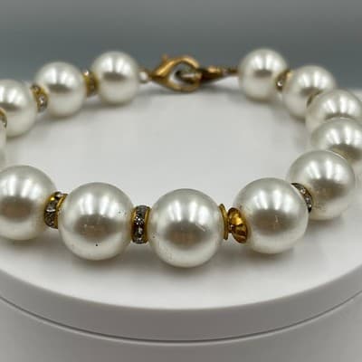 Vintage Faux Pearl Beaded Bracelet Gold Tone Rhinestone Spacers Classic Stretch - Thumbnail 4