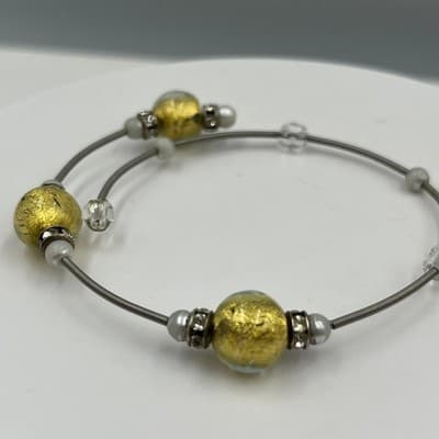 Vintage Adjustable Wire Bangle Bracelet Gold Foil Glass Beads Rhinestone Accents - Thumbnail 4