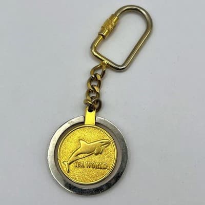 Vintage SeaWorld Shamu Orca Spinner Keychain Gold Silver Tone Souvenir Collector