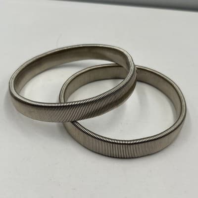 VTG Expansion Spring Bangle Bracelet Set Mixed Gold Silver Tone Slinky Stack 4 - Thumbnail 2