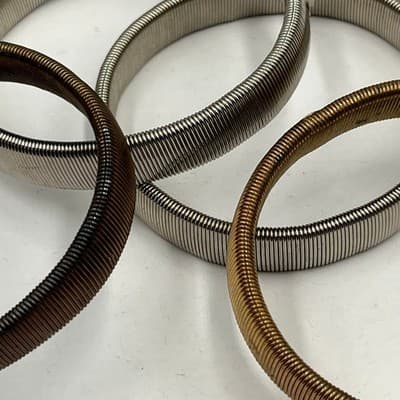 VTG Expansion Spring Bangle Bracelet Set Mixed Gold Silver Tone Slinky Stack 4 - Thumbnail 5