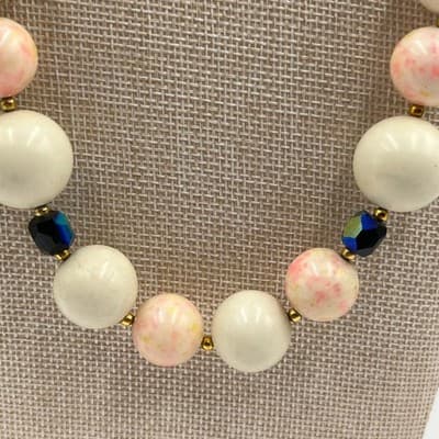 Vintage Pink Splatter Cream Beaded Necklace Aurora Borealis Crystal Accent 24" - Thumbnail 3