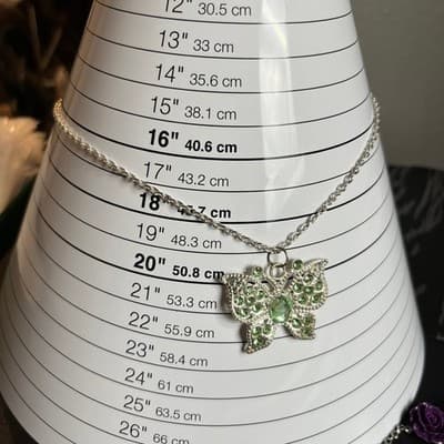 VTG Silver Tone Green Crystal Butterfly Pendant Necklace Chain Sparkling Nature - Thumbnail 6