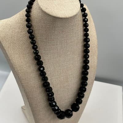Vintage Black Faceted Graduated Bead Necklace Classic Elegant 24" Strand Jewelry - Thumbnail 5