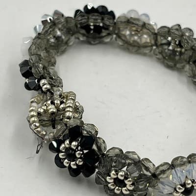 VTG Handcrafted Crystal Floral Beaded Stretch Bracelet Monochrome Black White - Thumbnail 4