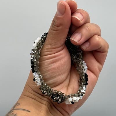 VTG Handcrafted Crystal Floral Beaded Stretch Bracelet Monochrome Black White - Thumbnail 5