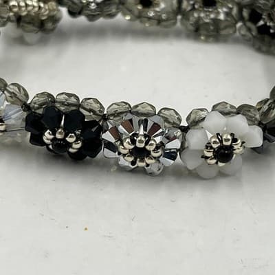 VTG Handcrafted Crystal Floral Beaded Stretch Bracelet Monochrome Black White - Thumbnail 3