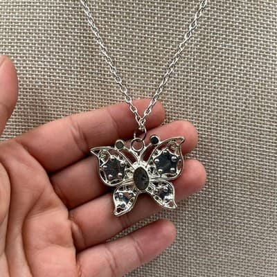 VTG Silver Tone Green Crystal Butterfly Pendant Necklace Chain Sparkling Nature - Thumbnail 4