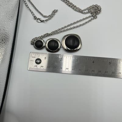 VTG Silver Tone Graduated Triple Tier Black Cabochon Statement Pendant Necklace - Thumbnail 7