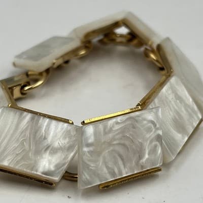 Vintage Gold Tone Panel Bracelet with White Faux Moana Marble Resin, 6.5 Inch - Thumbnail 4