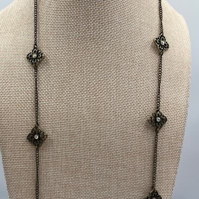 Vintage Bronze Station Necklace Clear Rhinestone Quatrefoil Filigree Long Chain - Thumbnail 4