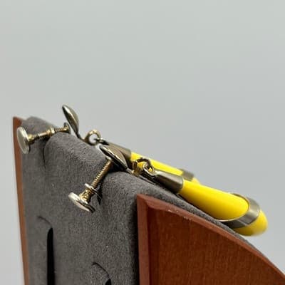 Vintage MCM Yellow Enamel Teardrop Screw Back Earrings – Silver Tone Mod Dangles - Thumbnail 3