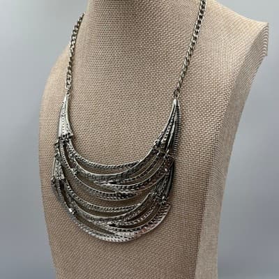 VTG Silver Tone Multi Strand Crescent Bib Necklace Etched Tribal Statement Piece - Thumbnail 6