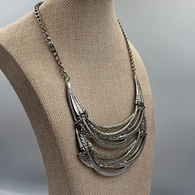 VTG Silver Tone Multi Strand Crescent Bib Necklace Etched Tribal Statement Piece - Thumbnail 4