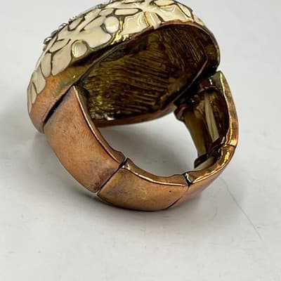 Vintage Cream Enamel Floral Cocktail Ring with Large Sparkling Crystal Center - Thumbnail 3