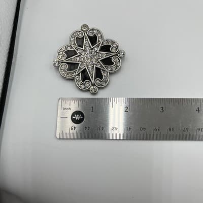 VTG Set of 4 Vintage Silver Tone Rhinestone Brooches Floral Star Burst Jewelry - Thumbnail 10